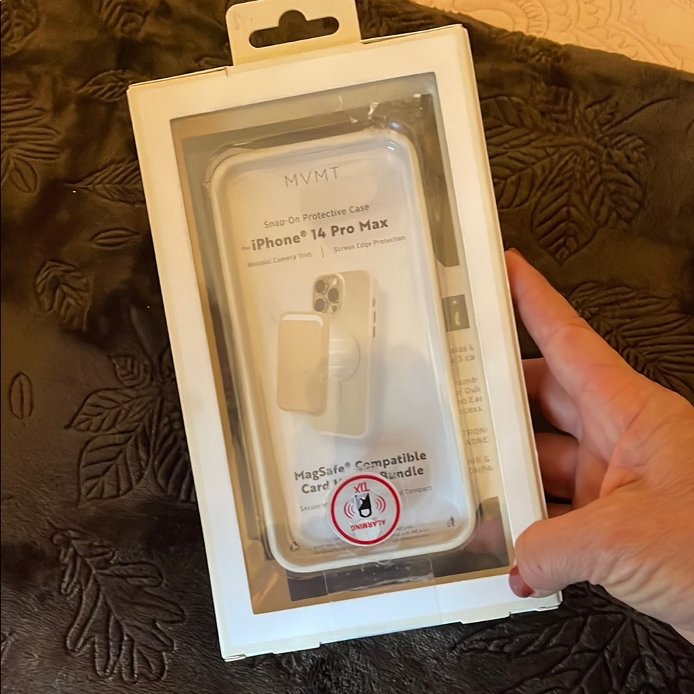 MVMT White Protective Case for iPhone 14 Pro Max